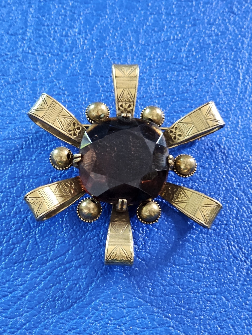 BSK Vintage Starburst Brooch Smoky Topaz Glass Stone Gold Tone Pin